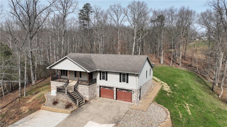 1950 Sams Creek Road, Mineral Wells, WV - Photo 4