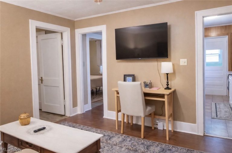 296 Cole Avenue, Akron, OH - Photo 5