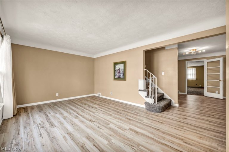 5238 Longton Road, Lyndhurst, OH - Photo 5