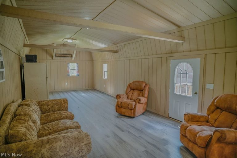 1547 Providence Road, Elizabeth, WV - Photo 2