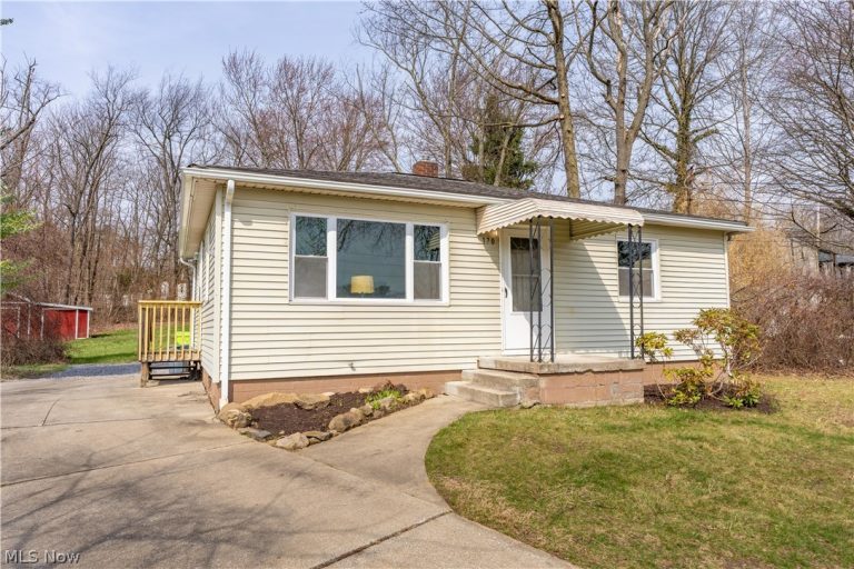 170 Thomas Road, Tallmadge, OH - Photo 2