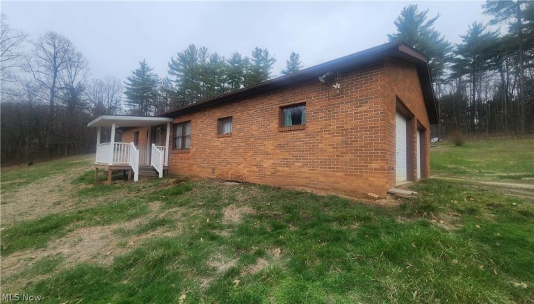 52708 Township Road 170, Fresno, OH - Photo 3