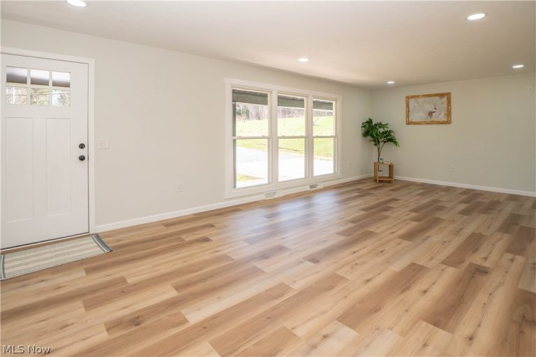 5343 Cleveland Avenue, Canton, OH - Photo 2