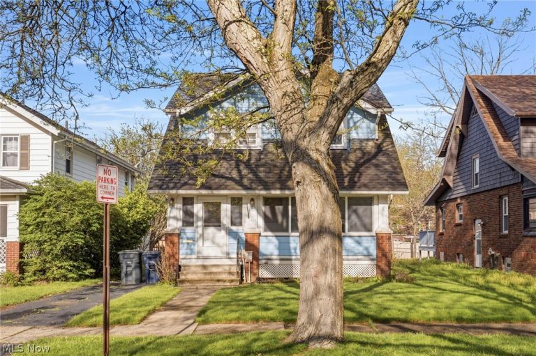 1616 Greenlawn Avenue, Akron, OH - Photo 2