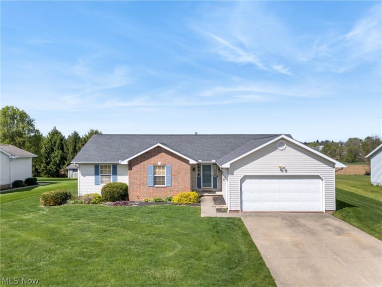 1035 Lanedale Street, Massillon, OH - Photo 2