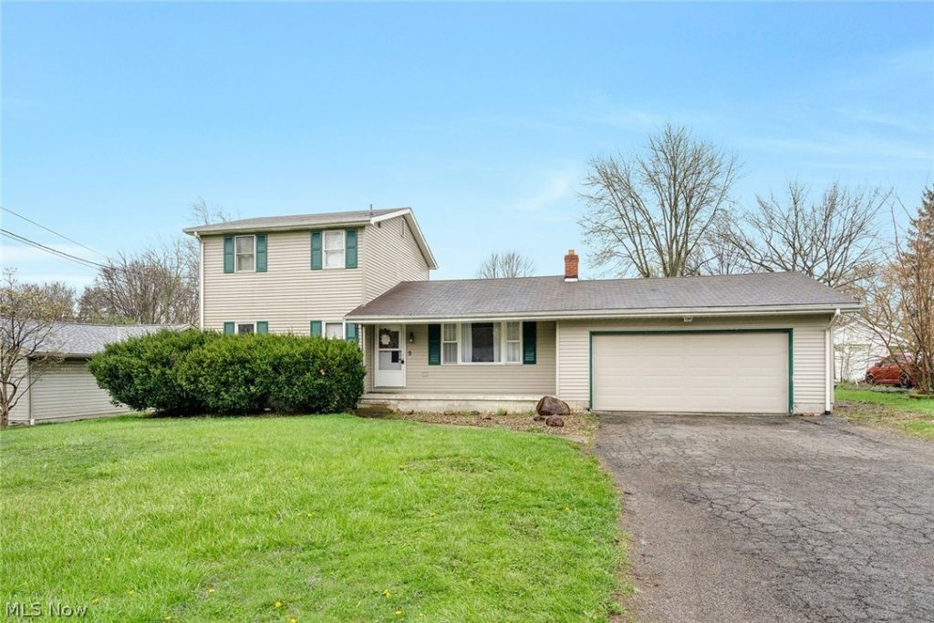 4095 Kirk Road, Youngstown, OH
