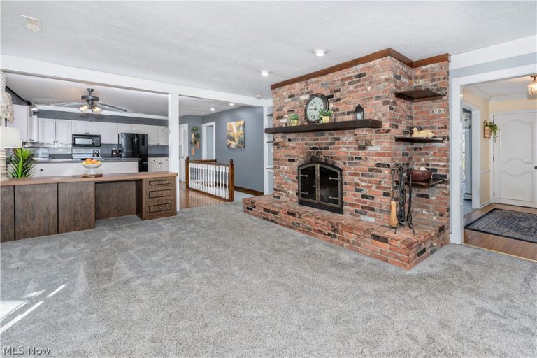 14988 Surrey Downs Drive, Novelty, OH - Photo 5