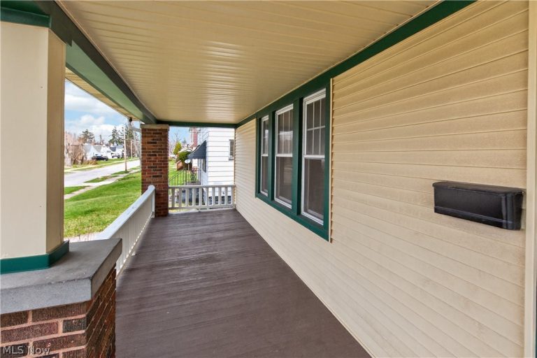 5177 Cato Street, Maple Heights, OH - Photo 2