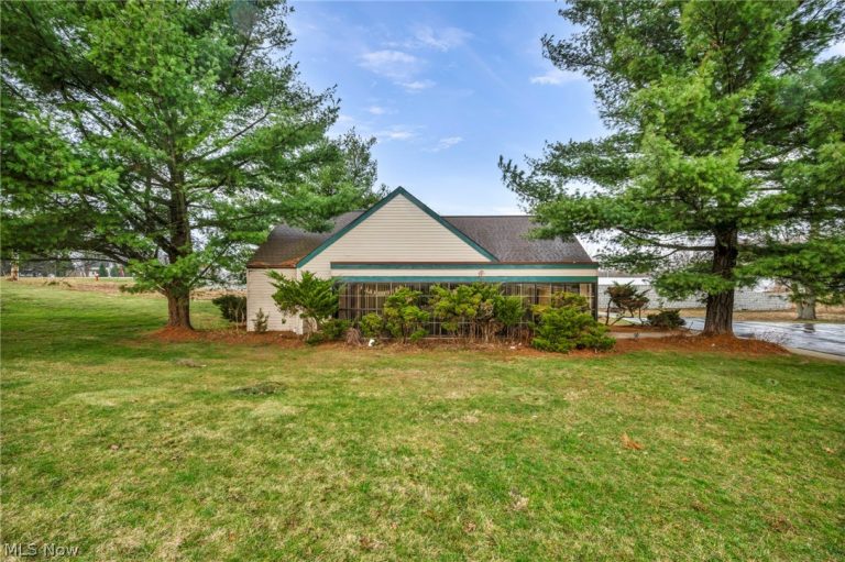 34500 Center Ridge Rd, North Ridgeville, OH - Photo 2