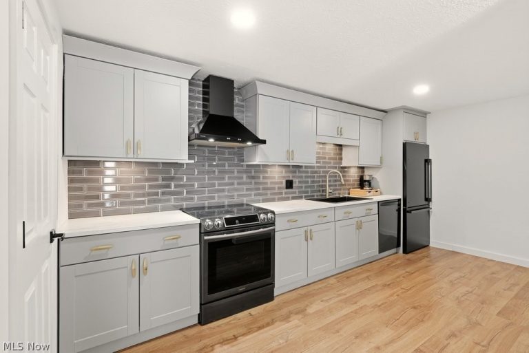 9840 Sunrise Boulevard #S27, North Royalton, OH - Photo 2