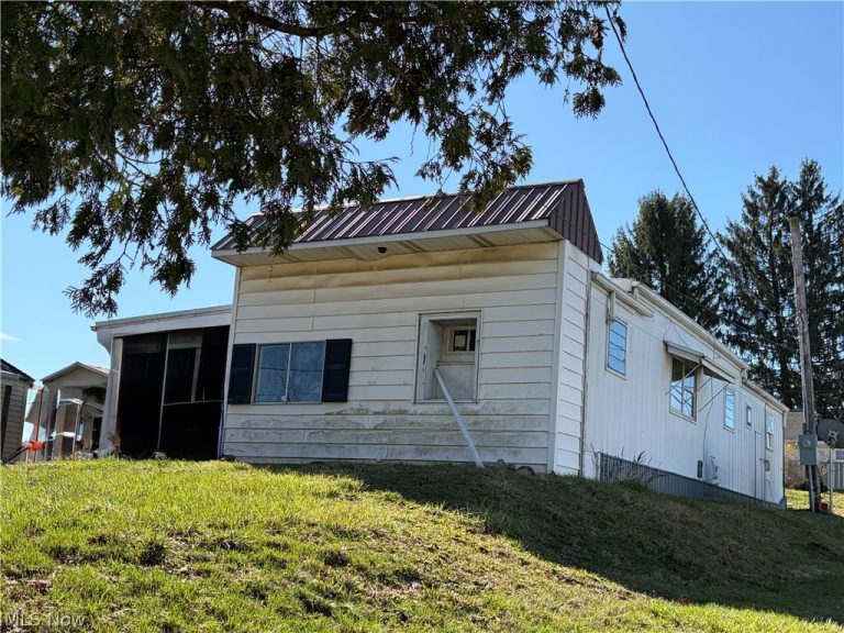 1020 Race Street, Zanesville, OH - Photo 3