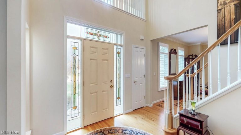 388 Saint Andrews Drive, Highland Heights, OH - Photo 5