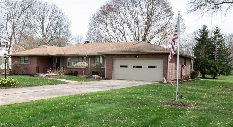 2004 Burning Tree Lane, Youngstown, OH, 44505