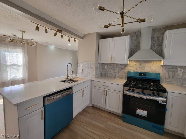 12621 Hirst Avenue, Cleveland, OH - Photo 8