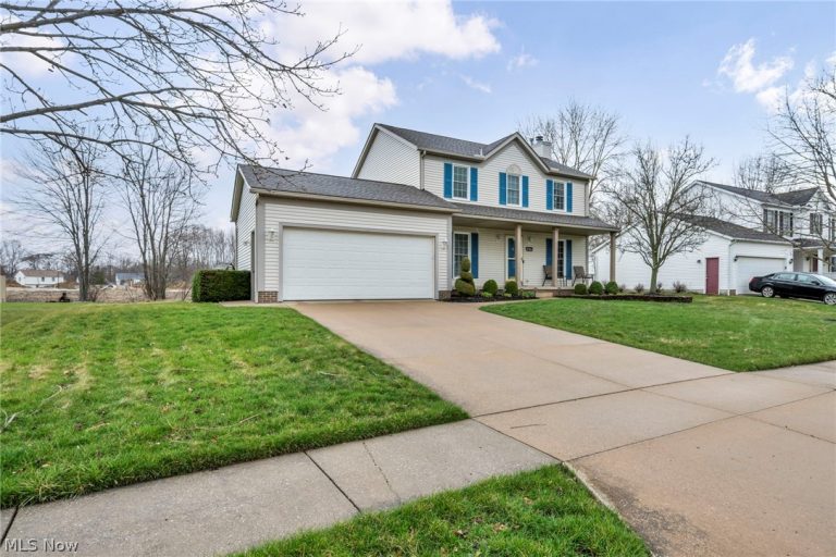 5704 Halwick Drive, Ravenna, OH - Photo 3