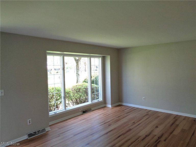 5968 Easy Pace Circle, Canton, OH - Photo 8