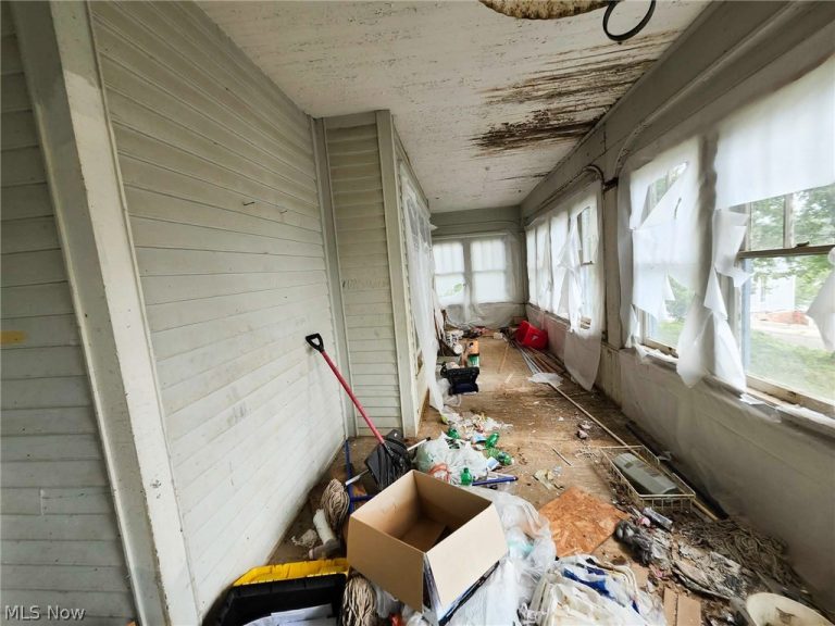 103 Circle Ave, Spencer, WV - Photo 3