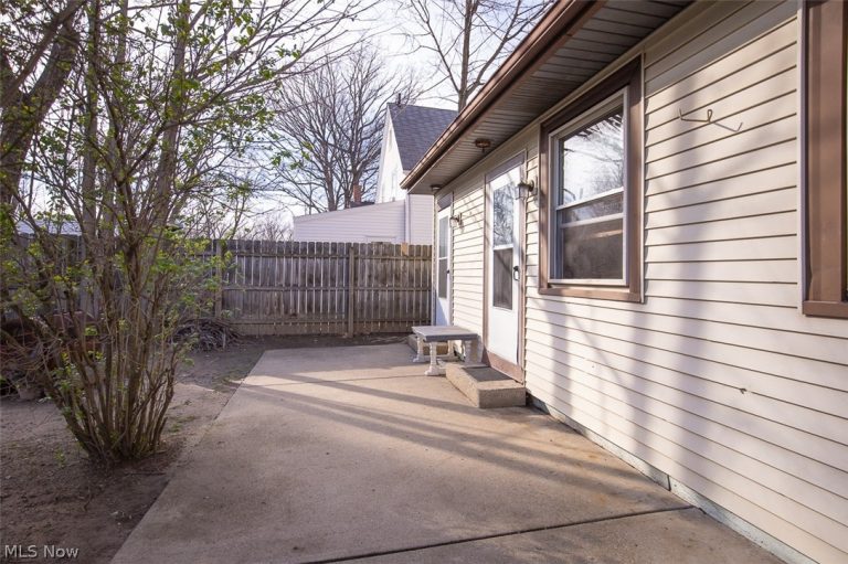 3805 Revere Court, Cleveland, OH - Photo 5