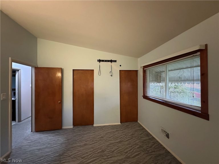 2912 Clearfield Avenue, Akron, OH - Photo 8