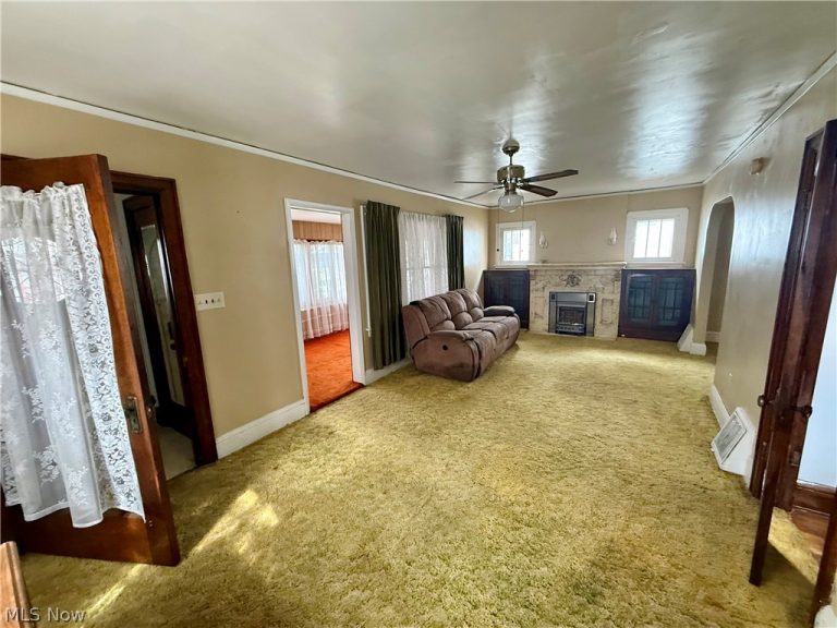 1375 Curtis Street, Akron, OH - Photo 6