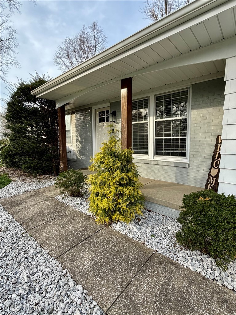 497 Southeast Avenue, Tallmadge, OH - Photo 2