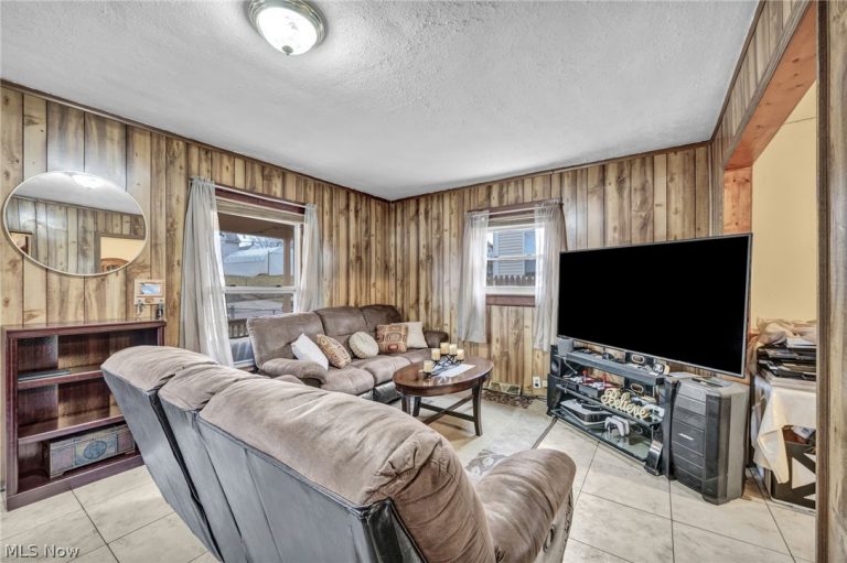 796 Allyn Street, Akron, OH - Photo 8