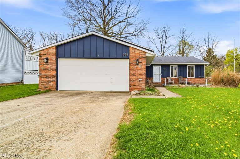 562 Vesely Court, Eastlake, OH, 44095