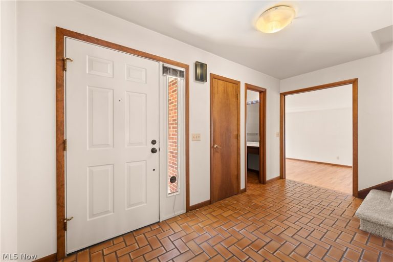 340 Edgemeer Place, Oberlin, OH - Photo 6
