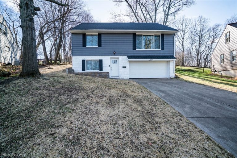 5087 86th Street, Garfield Heights, OH - Photo 2