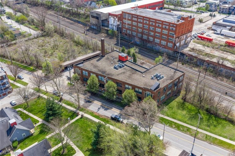 8205 Franklin Boulevard #3, Cleveland, OH - Photo 2