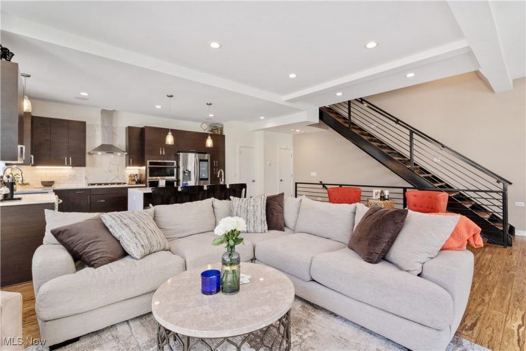 706 University Court, Cleveland, OH - Photo 6