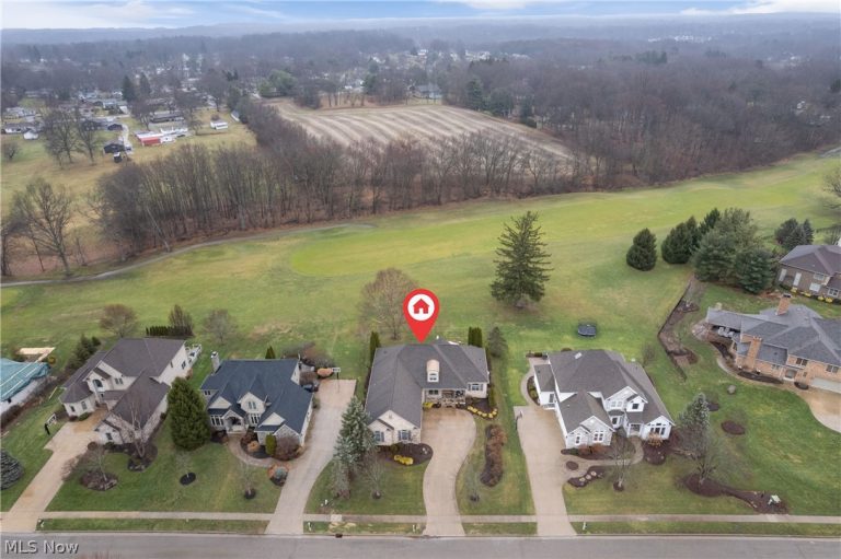 2229 Park Drive, Uniontown, OH - Photo 3