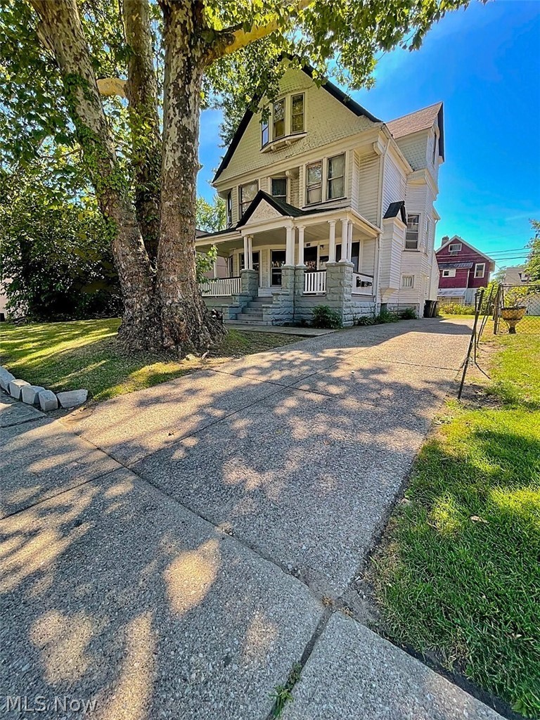 554 Eddy Road, Cleveland, OH - Photo 8