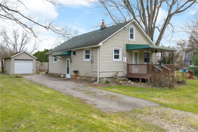 1726 Knox Boulevard, Akron, OH, 44320