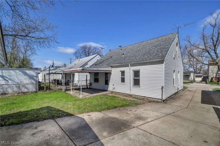 13539 Bennington Avenue, Cleveland, OH - Photo 4