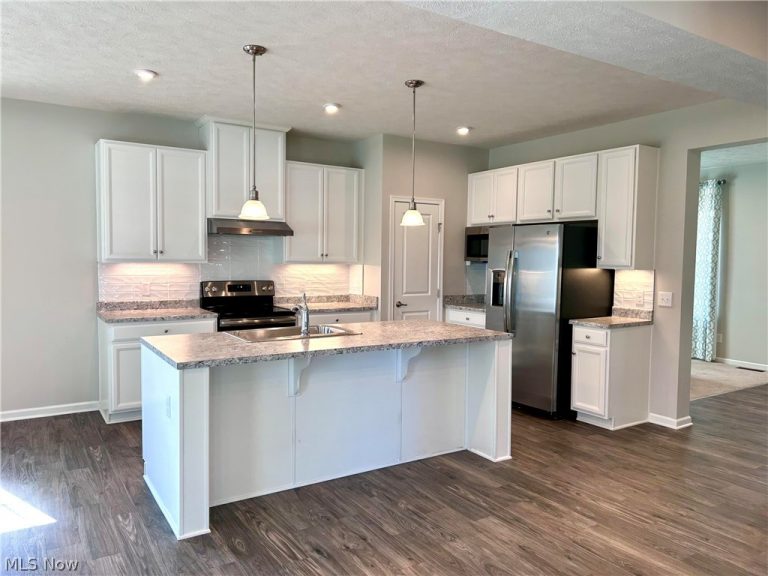 4620 Briar Hill Drive, Ravenna, OH - Photo 8