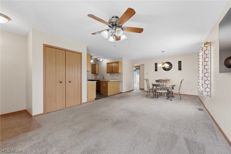 984 Delmont Avenue, Massillon, OH - Photo 6