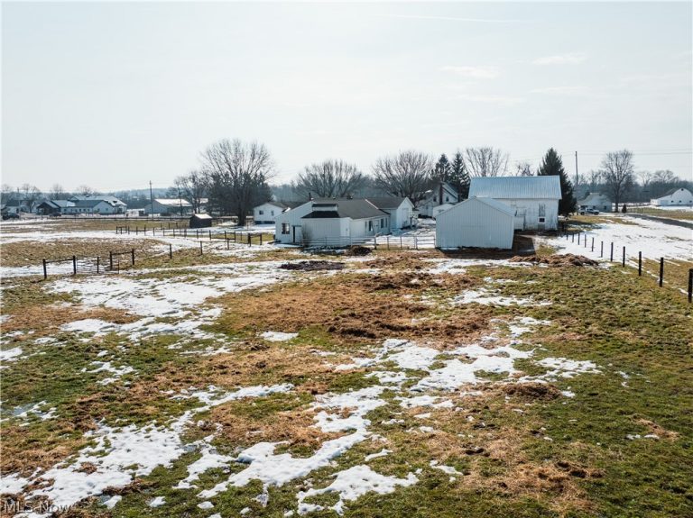 16352 and 16350 Nauvoo Rd, Middlefield, OH - Photo 8