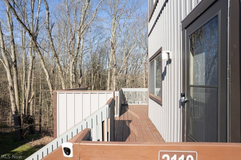 2110 Pinebrook Trail, Cuyahoga Falls, OH - Photo 5