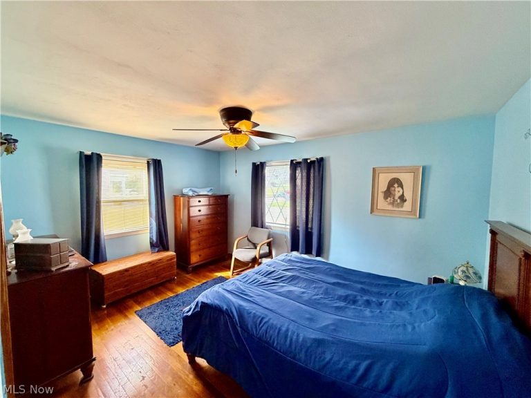 3922 Hanlin Way, Weirton, WV - Photo 8