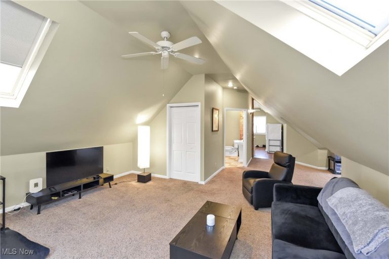 2477 Lee Road, Cleveland Heights, OH - Photo 5