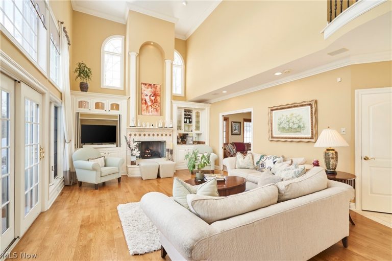 4705 Barnsleigh Drive, Bath, OH - Photo 6