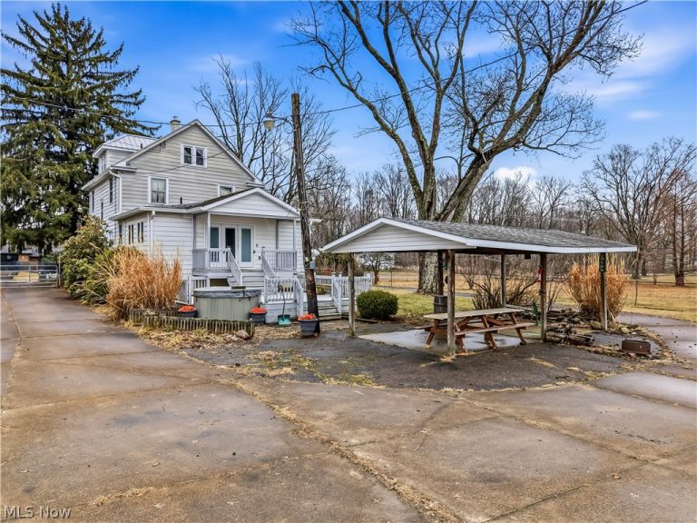 8539 Schubert Avenue, Alliance, OH - Photo 8