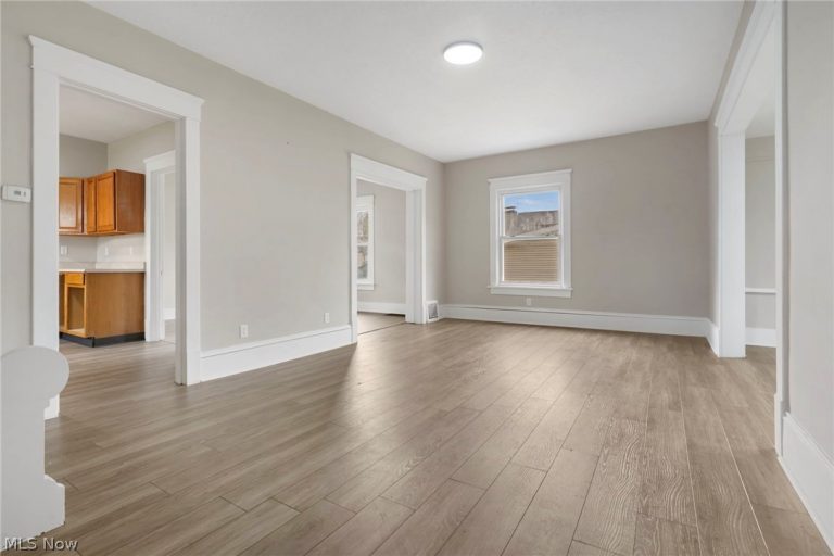 1308 Laiblin Place, Canton, OH - Photo 4