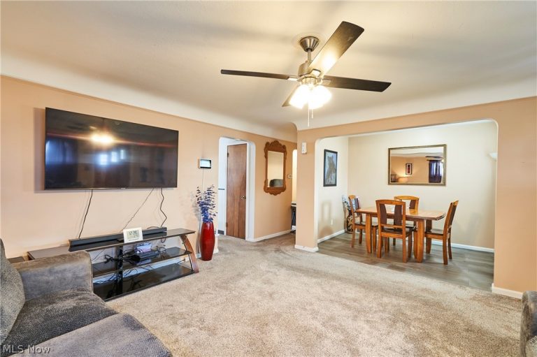 13203 Woodward Boulevard, Garfield Heights, OH - Photo 8