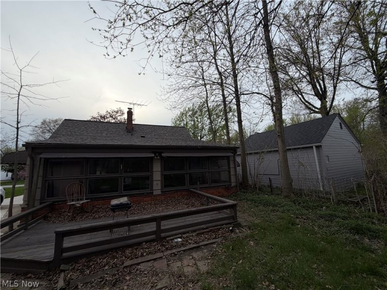 23340 Williams Avenue, Euclid, OH - Photo 4