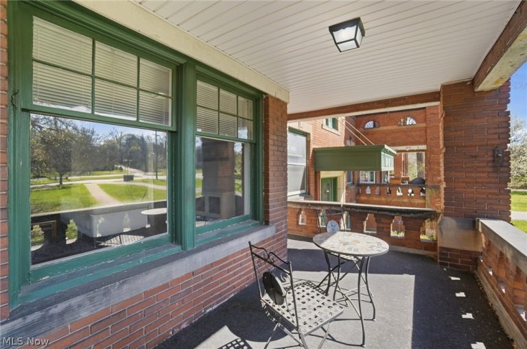 2685 Euclid Heights Boulevard #2, Cleveland Heights, OH - Photo 5