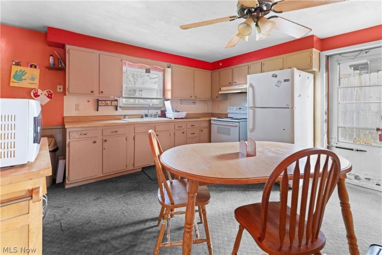 337 Greenbrier Road, Weirton, WV - Photo 4