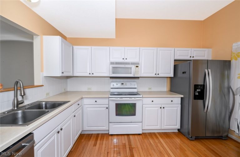 3156 Benwick Drive, Medina, OH - Photo 3