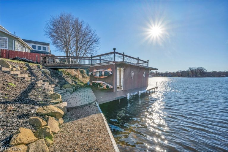 4786 Bickford Avenue, Akron, OH - Photo 6